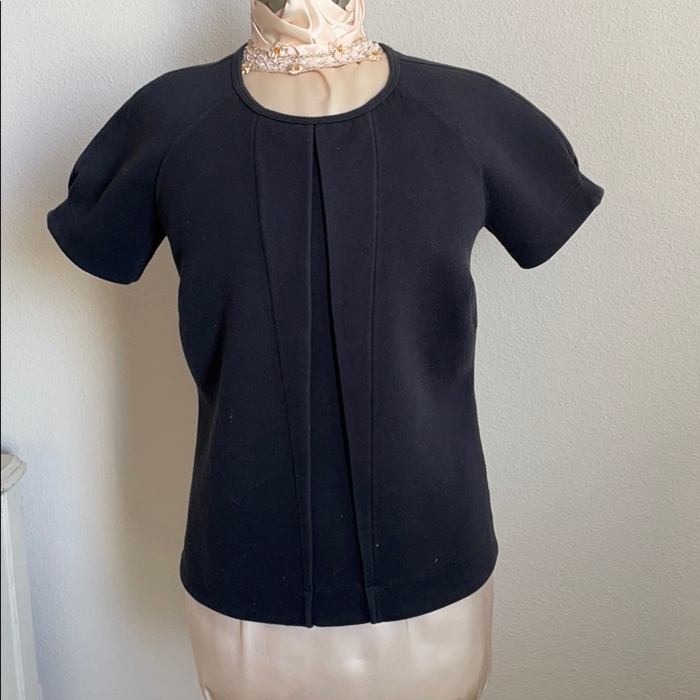 Lululemon black top